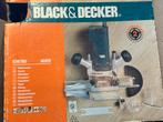 Bovenfrees Black& Decker KW780 met Complete frezenset, Doe-het-zelf en Verbouw, Ophalen of Verzenden, Zo goed als nieuw, Bovenfrees