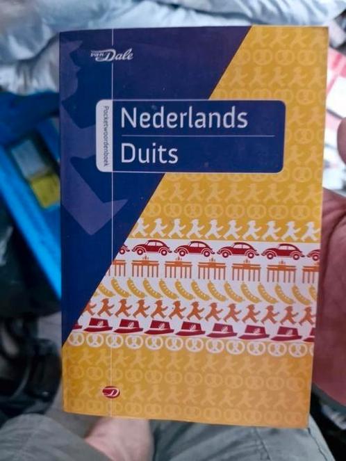 Van Dale pocketwoordenboek Nederlands-Duits, Boeken, Woordenboeken, Zo goed als nieuw, Duits, Van Dale, Ophalen of Verzenden