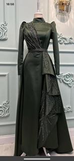 Donkergroene Galajurk Maat 40 – Luxe & Elegant, Kleding | Dames, Maat 38/40 (M), Galajurk, Ophalen of Verzenden, Groen