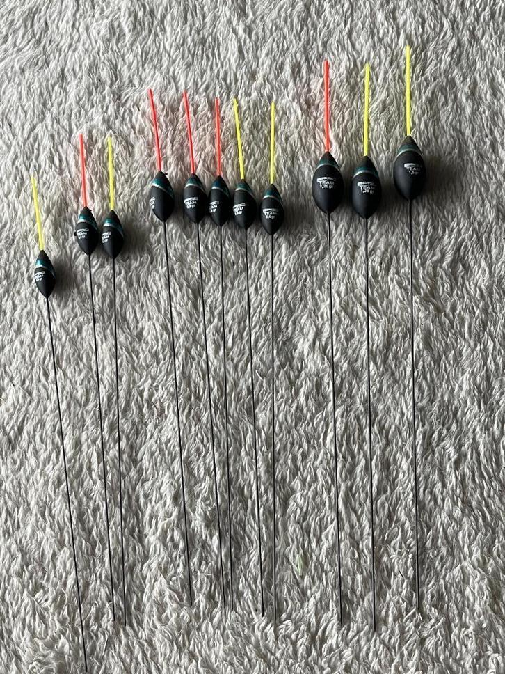 adv 352 / NIEUW set 11 dobbers SPRO, Watersport en Boten, Hengelsport | Witvissen, Nieuw, Dobber of Lood, Ophalen of Verzenden