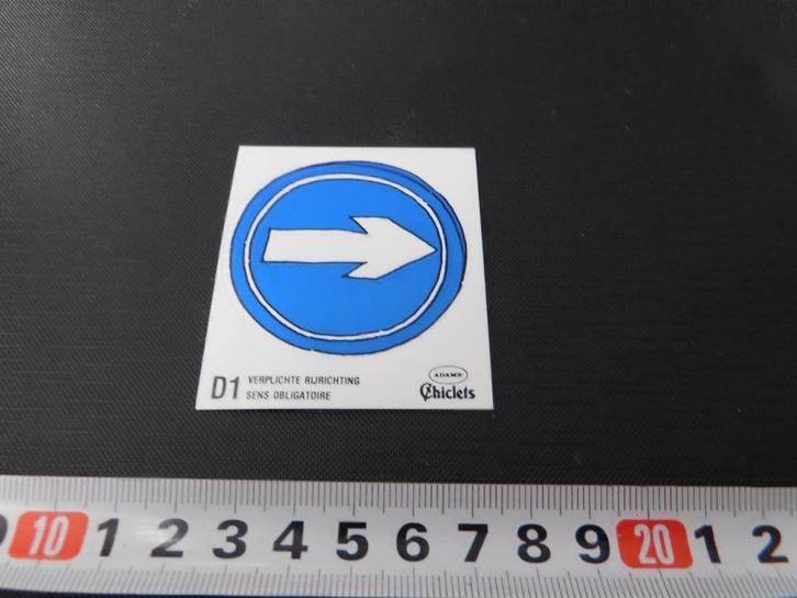 sticker CHICLETS verkeersbord D1  Verplichte rijrichting, Verzamelen, Stickers, Zo goed als nieuw, Ophalen