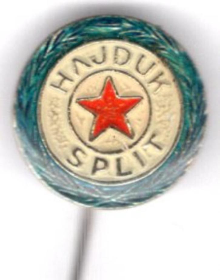 Hajduk split epoxy op koper voetbal speldje Z_194a ), Verzamelen, Speldjes, Pins en Buttons, Nieuw, Speldje of Pin, Sport, Verzenden