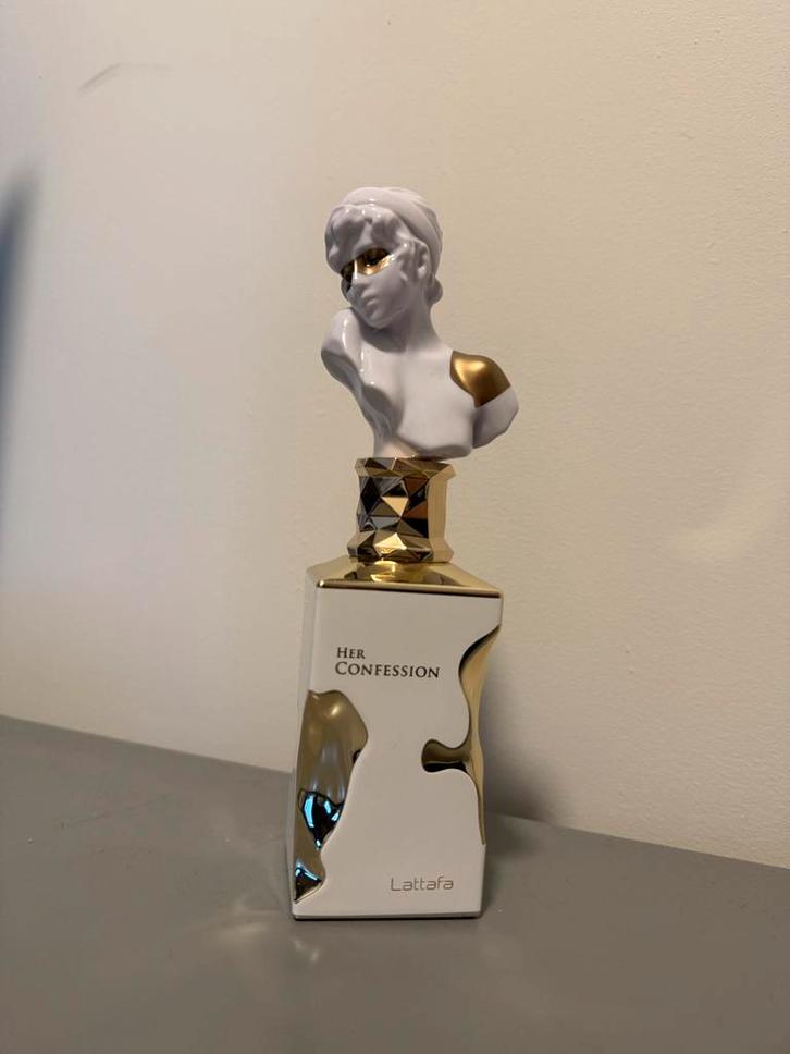 Lattafa Her Confession, Sieraden, Tassen en Uiterlijk, Uiterlijk | Parfum, Gebruikt, Ophalen of Verzenden