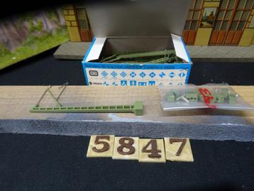 5847=Electrotren 244 bovenleiding masten.511 beschikbaar voor biedingen