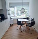 Ronde eettafel 125cm + 4 IKEA Bernhard stoelen, Huis en Inrichting, Ophalen, Zwart, Zo goed als nieuw, Metaal
