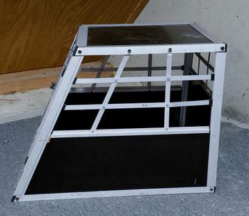 Reisbence voor kleine en middelgrote honden  beschikbaar voor biedingen