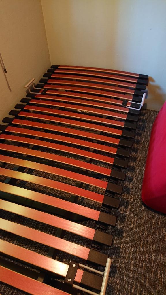 ZGAN SWISSFLEX UNI 22 LATTENBODEM MET LEDORM POCKETVERING, Huis en Inrichting, Slaapkamer | Matrassen en Bedbodems, Zo goed als nieuw