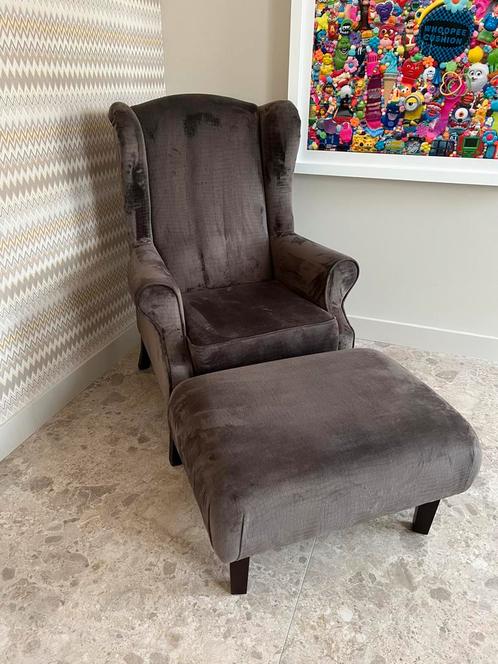 Olav Home Baron fauteuil kroko velvet bruin inclusief hocker, Huis en Inrichting, Fauteuils, Zo goed als nieuw, Stof, 50 tot 75 cm