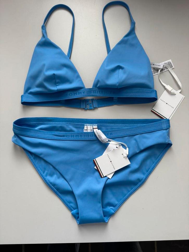 Tommy Hilfiger bikini set blauw – maat S – nieuw, Kleding | Dames, Badmode en Zwemkleding, Nieuw, Bikini, Blauw, Verzenden