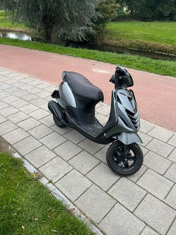 Piaggio Zip 172cc LC Brom (Inruil Mogelijk), Fietsen en Brommers, Scooters | Piaggio, Zo goed als nieuw, Zip, Maximaal 45 km/u