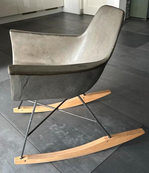 Lyon Beton schommelstoel, model Hauteville, grijs, Huis en Inrichting, Stoelen, Zo goed als nieuw, Eén, Ophalen