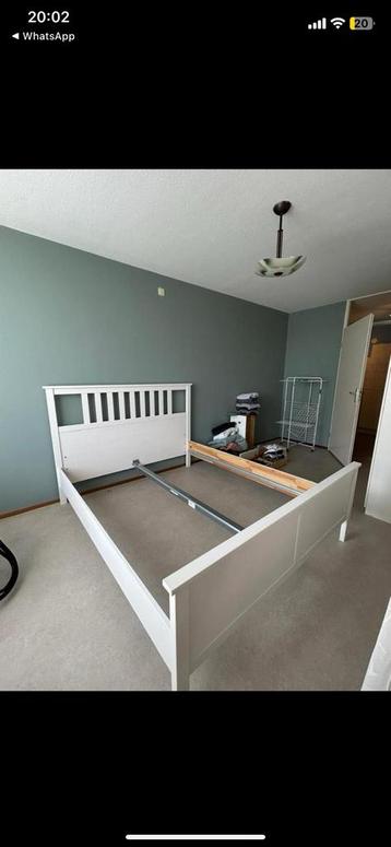 Ikea Hemnes bedframe 160x200