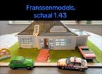 Flodder huis 1.43 40cm breed met chevrolet caprise, Hobby en Vrije tijd, Modelauto's | 1:43, Ophalen of Verzenden, Auto, Overige merken