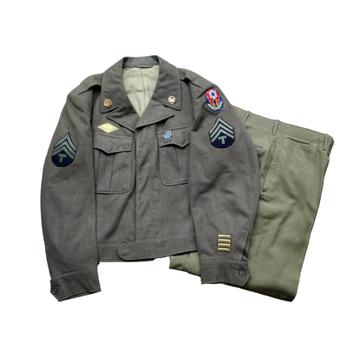 WWII US ETO Uniform Set Named beschikbaar voor biedingen