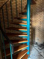 Stalen wenteltrap met hardhouten treden, Doe-het-zelf en Verbouw, Ladders en Trappen, Ophalen, Gebruikt, Trap, 2 tot 4 meter