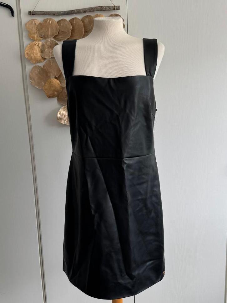 NIEUW > Zwart Polyurethane Josh V Jurkje / XXL, Kleding | Dames, Jurken, Nieuw, Maat 46/48 (XL) of groter, Zwart, Boven de knie