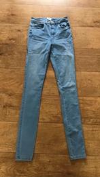 Leuke lichtblauwe skinny jeans, merk Only, maat 34, Kleding | Dames, Spijkerbroeken en Jeans, Blauw, Ophalen of Verzenden, W27 (confectie 34) of kleiner