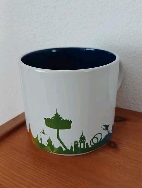 Efteling skyline Mok, Huis en Inrichting, Keuken | Servies, Zo goed als nieuw, Kop(pen) en/of Schotel(s), Overige stijlen, Keramiek