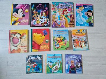 Disney leesboeken frozen, winny the pooh, dory, minnie mouse beschikbaar voor biedingen