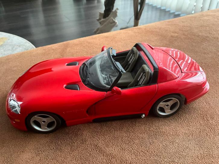 Dodge viper/rt/10, Hobby en Vrije tijd, Modelauto's | 1:18, Zo goed als nieuw, Auto, Overige merken, Ophalen
