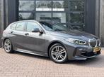 BMW 1-serie 118i High Executive | M-Sport | Trekhaak | Stoel, 65 €/maand, Gebruikt, Leder, Bedrijf