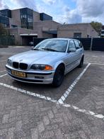 BMW 3-Serie E46 2.0 I 320 Touring AUT 2000 Grijs, Auto's, Automaat, Stoelverwarming, 74 €/maand, 150 pk
