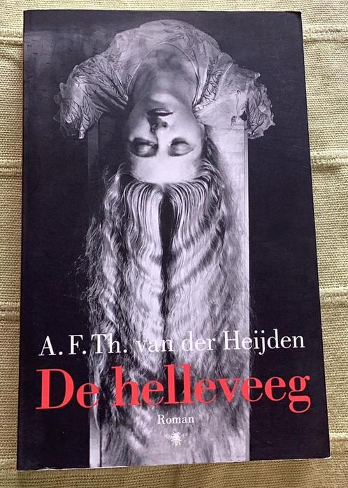 A.F.Th. Van der Heijden, de Helleveeg - ongelezen., Boeken, Romans, Zo goed als nieuw, Nederland, Ophalen of Verzenden