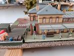 H0 Modelspoorbaan Station, Hobby en Vrije tijd, Modeltreinen | H0, Gelijkstroom of Wisselstroom, Brug, Tunnel of Gebouw, Zo goed als nieuw