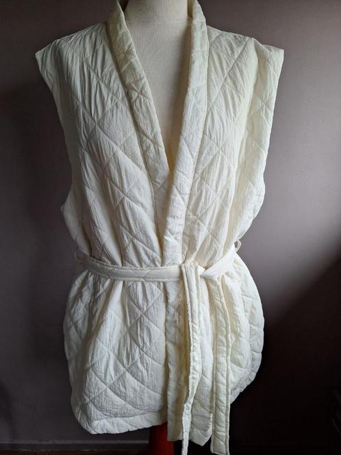 Nieuwe roomwitte halflange bodywarmer van Zeeman, maat 44/46, Kleding | Dames, Bodywarmers, Nieuw, Maat 42/44 (L), Ophalen of Verzenden
