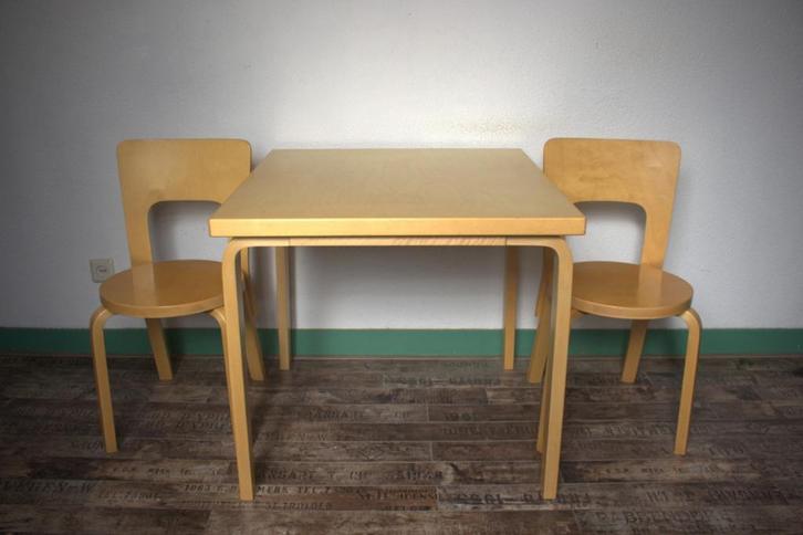 Alvar Aalto design eethoek Artek, Huis en Inrichting, Complete eetkamers, Gebruikt, Minder dan 4 stoelen, Ophalen
