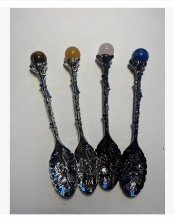 4 zilverkleurige lepeltjes met edelsteen bol prijs per stuk beschikbaar voor biedingen
