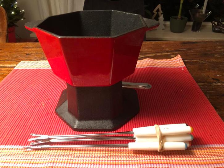 t.k.fondueset gietijzer hexogonaal compleet INDUCTIE, Huis en Inrichting, Keuken | Potten en Pannen, Zo goed als nieuw, Koekenpan of Braadpan