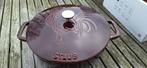 Staub cocotte grenadine 24cm NIEUW in de doos, Huis en Inrichting, Keuken | Potten en Pannen, Gietijzer, Nieuw, Ophalen of Verzenden