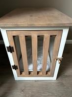 Houten hondenbench / meubelstuk, Ophalen, Zo goed als nieuw