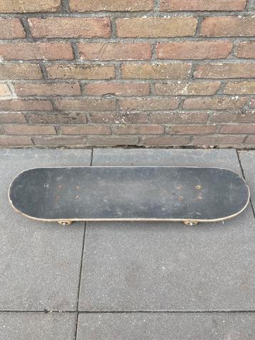 Skateboard beschikbaar voor biedingen