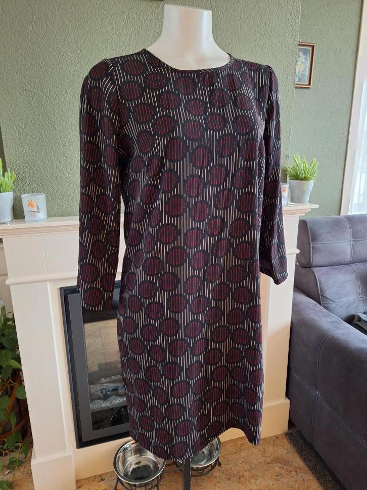 By Bar jurk S 36 zwart wit rood Gratis Verzenden in NL, Kleding | Dames, Jurken, Zo goed als nieuw, Maat 36 (S), Zwart, Knielengte