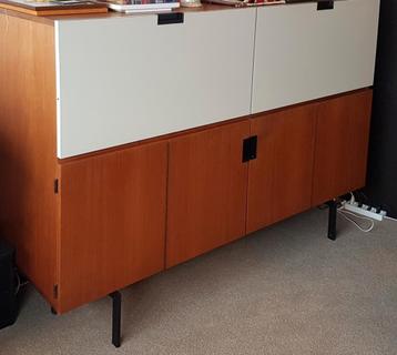 Pastoe servies en secretaire kast beschikbaar voor biedingen