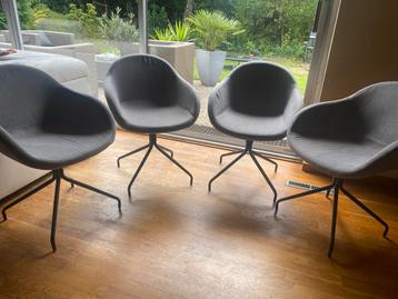 Eetkamerstoelen beschikbaar voor biedingen