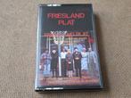 Friesland Plat cassettebandje humor en liedjes, Verzenden, 1 bandje, Zo goed als nieuw, Origineel