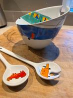 Vrolijke saladeschaal met lepels, keramiek., Ophalen of Verzenden, Keramiek, Overige stijlen
