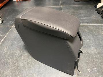 Originele middenarmsteun golf 5 beschikbaar voor biedingen