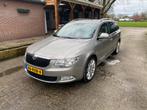 Skoda Superb 1.8 TSI 118KW Dsg-7 Combi 2011 Beige, Origineel Nederlands, Te koop, 5 stoelen, Beige