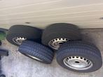 Winterbanden 5x160  Continental  215/65 R 15 C, Auto-onderdelen, Banden en Velgen, Ophalen, 15 inch, Winterbanden, Band(en)