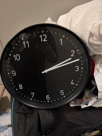 Zo Goed Als Nieuwe Muurklok beschikbaar voor biedingen