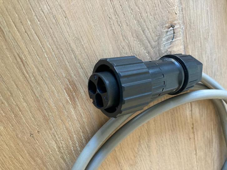 Omvormer Growatt 1500S, Doe-het-zelf en Verbouw, Elektra en Kabels, Zo goed als nieuw, Overige typen, Ophalen of Verzenden