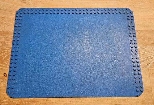 Lego 785 Baseplate 24 x 32 with Studs on Edges Blue, Kinderen en Baby's, Speelgoed | Duplo en Lego, Gebruikt, Lego, Losse stenen