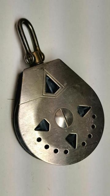 Ratelblock 8 mm lijn  beschikbaar voor biedingen
