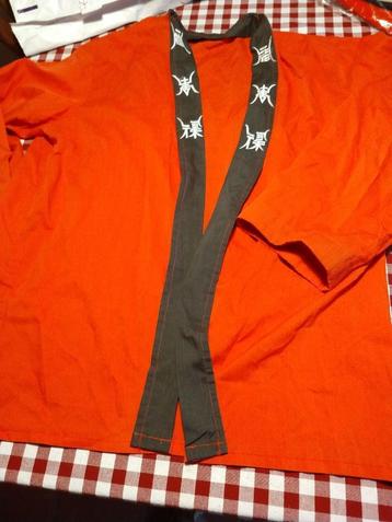 Kungfu blouse met chinese tekens. Erg dunne stof. beschikbaar voor biedingen