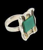 Modernistische zilveren design ring groene agaat steen, Verzenden, ., Zo goed als nieuw, Dame