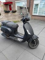 Mooi scooter AGM V x 50 s i, Fietsen en Brommers, Ophalen, Zo goed als nieuw, Benzine